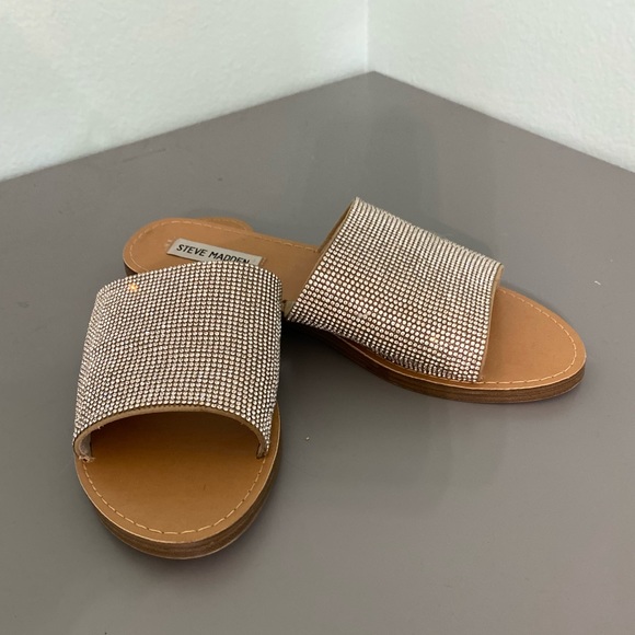 Steve Madden slip on rhinestone sandals - Picture 2 of 5
